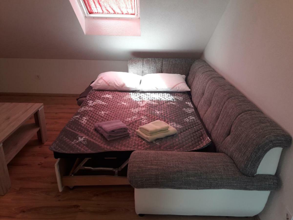 Apartmani Timon Bol Exterior photo