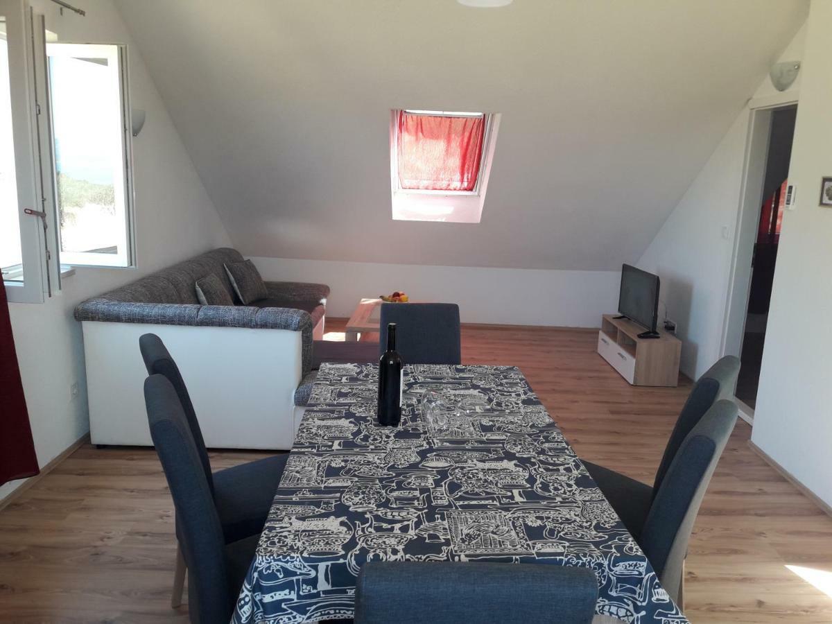 Apartmani Timon Bol Exterior photo